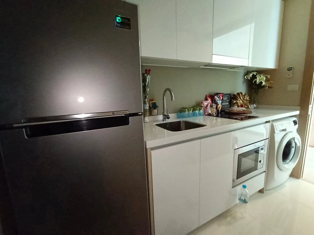 For rent: The Riviera Wong Amat Beach, north-facing room, good location, comes with complete facilities, don't miss it.