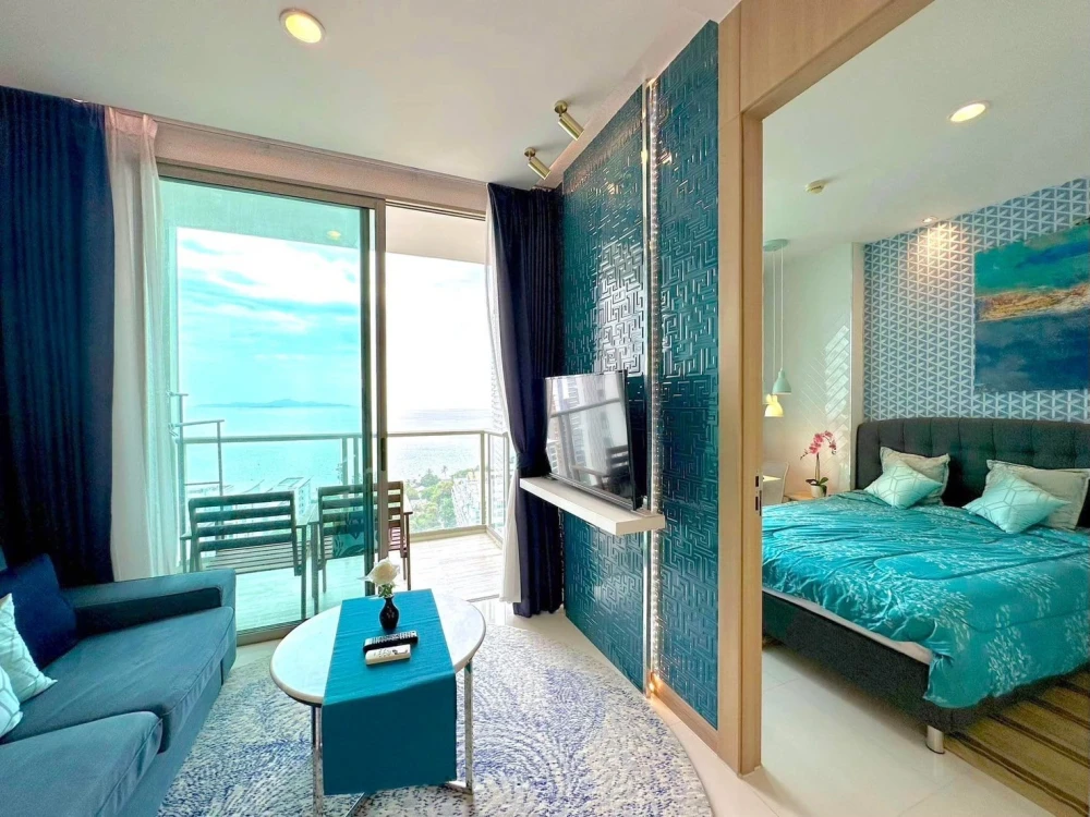 For rent: The Riviera Wong Amat Beach, a lovely room, beautifully decorated, excellent built-in furniture, sea view, reserve now!