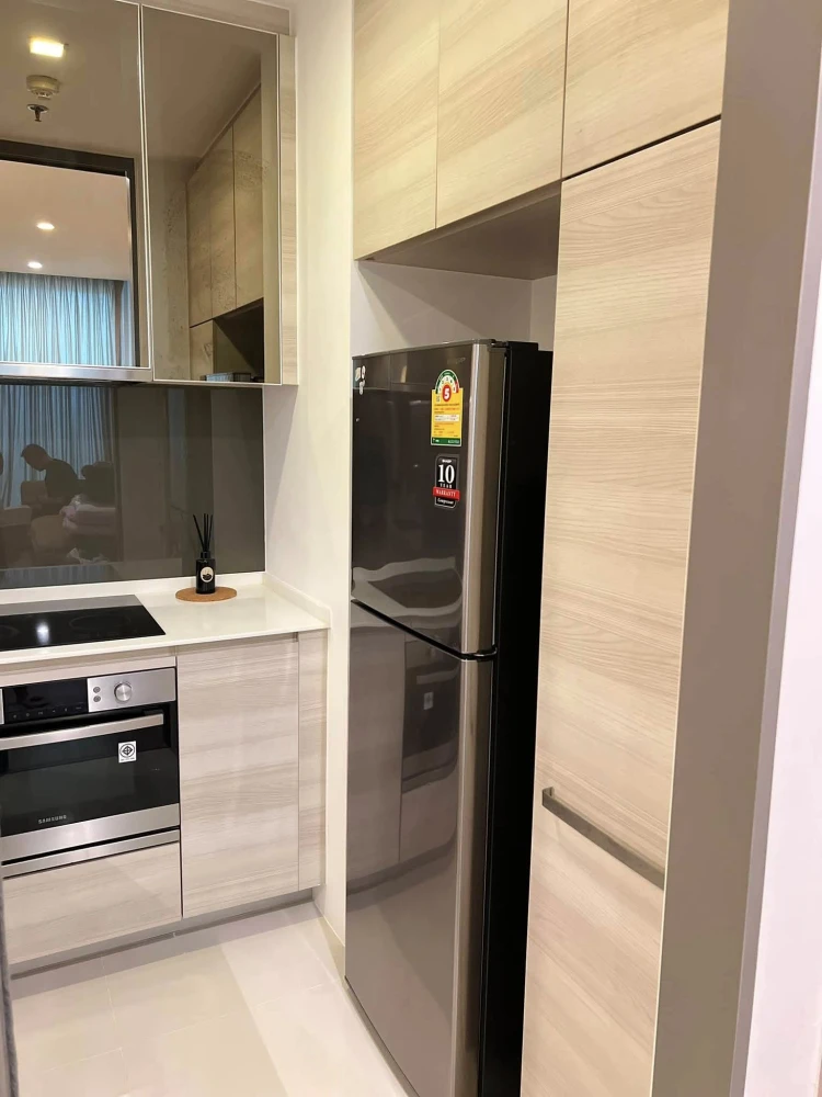 For rent: The Room BTS Wongwian Yai, 9th floor, corner unit with views from two sides (from 3 angles). Don't miss out!