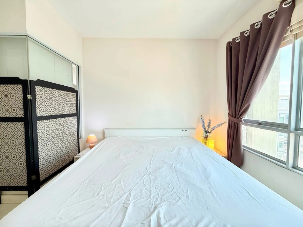 For rent: The Room Rathcada-Ladprao, 18th floor, fully furnished, very livable. Book now!