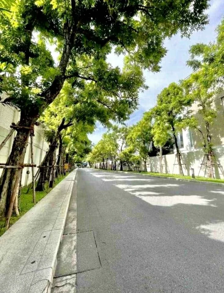 For rent: The Room Rathcada-Ladprao, spacious room, comfortable living, fully furnished, reserve now.