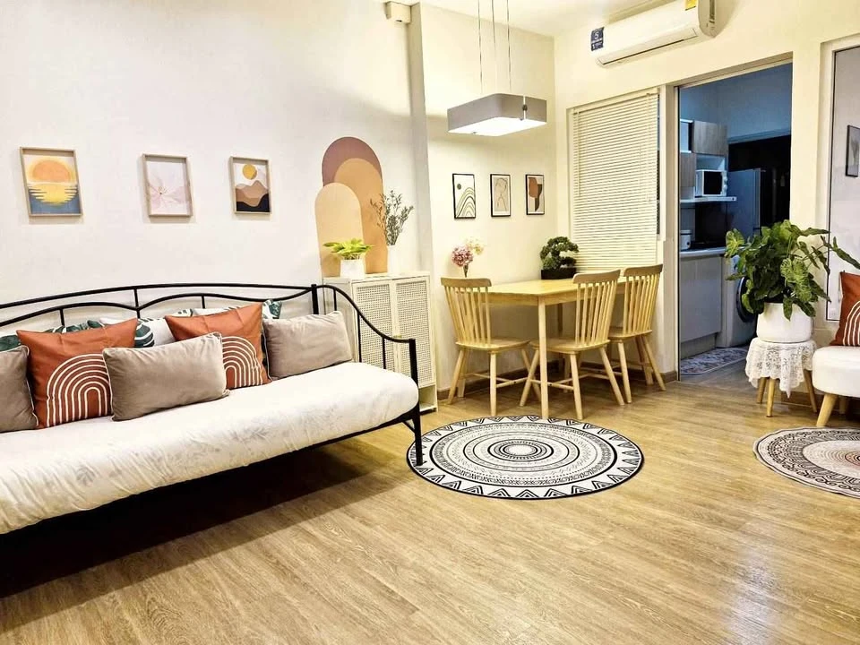 For rent: The Room Rathcada-Ladprao, spacious room, comfortable living, fully furnished, reserve now.