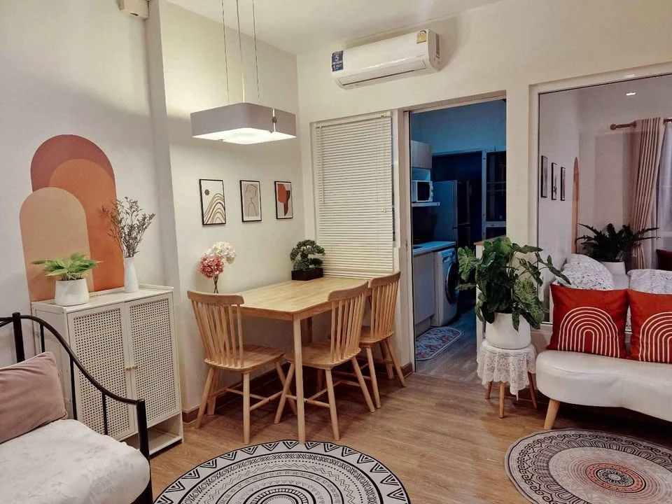 For rent: The Room Rathcada-Ladprao, spacious room, comfortable living, fully furnished, reserve now.