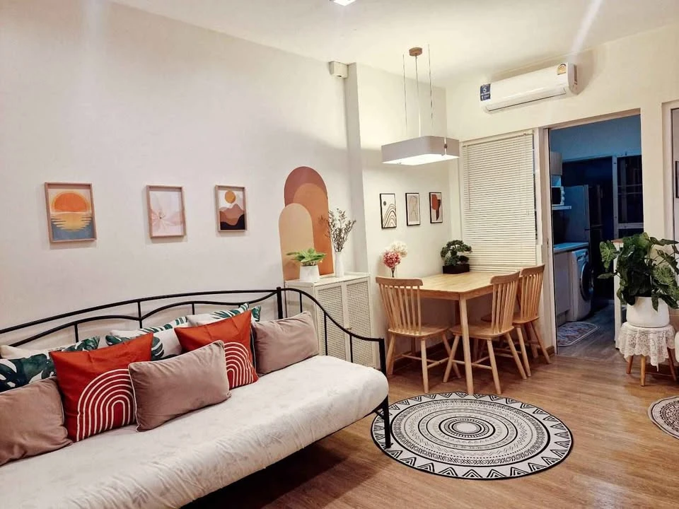 For rent: The Room Rathcada-Ladprao, spacious room, comfortable living, fully furnished, reserve now.