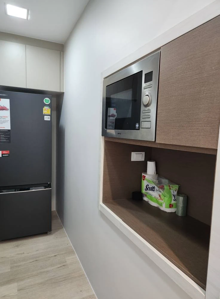 For rent: The Room Sathorn-Taksin, 2 bedrooms, plenty of living space, fully furnished and equipped with appliances. Reserve now!