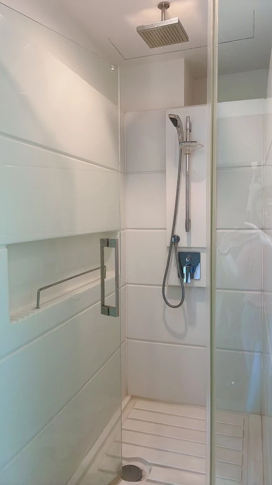For rent: The Room Sathorn-Taksin, 11th floor, swimming pool view, airy, fully furnished, reserve now, hurry!