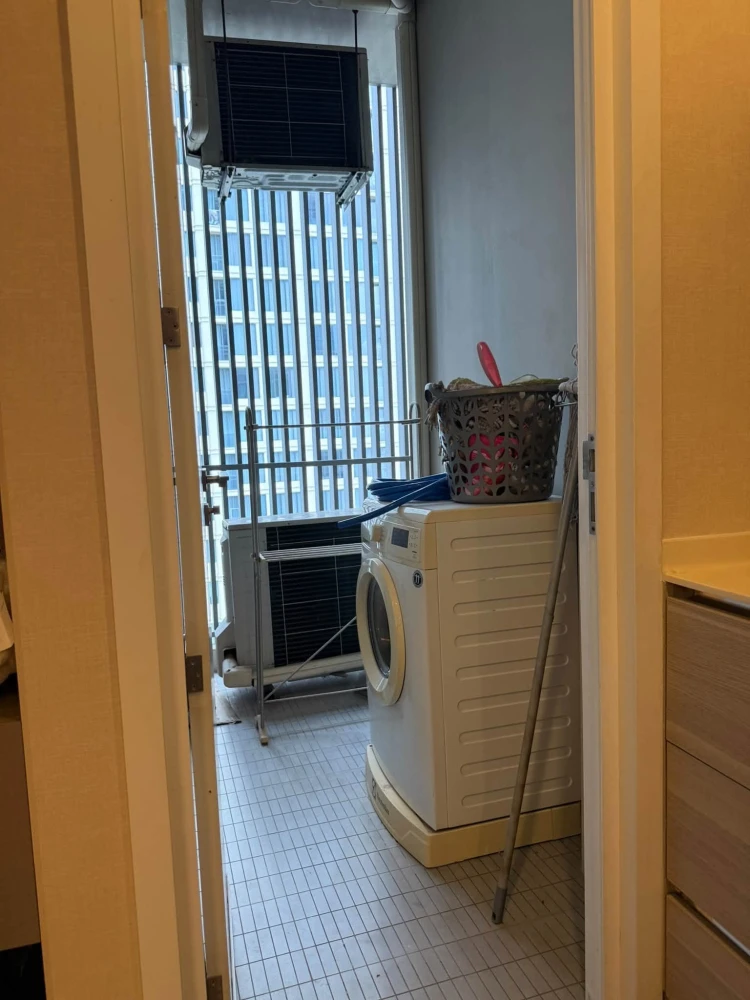 For Sale/Rent: The Room Sukhumvit 21 – Corner unit, 52 sq.m., 18th floor, city view. Prime location—act fast!