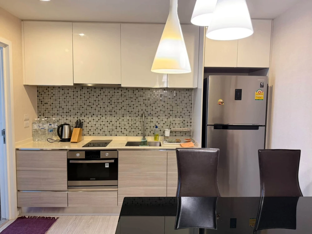 For Sale/Rent: The Room Sukhumvit 21 – Corner unit, 52 sq.m., 18th floor, city view. Prime location—act fast!