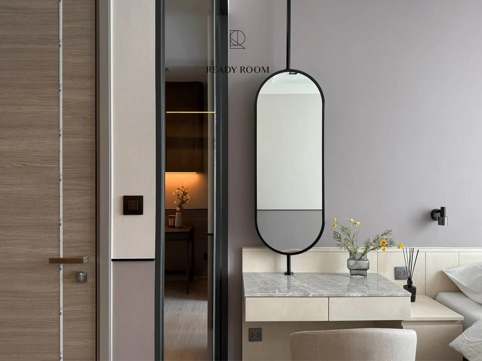 For rent: The Room Sukhumvit 38. Good ventilation, open view, fully furnished, complete with appliances. Ready to move in immediately.