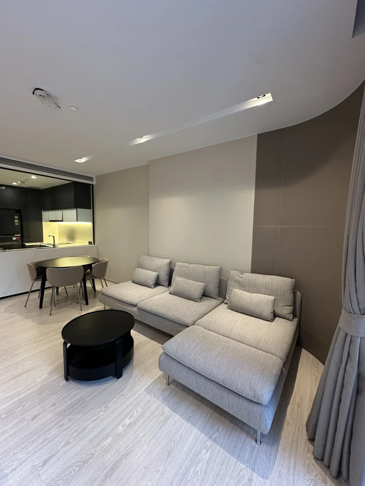 For rent: The Room Sukhumvit 38. Ready to move in. Spacious and comfortable room, perfect for families. Book now before it's too late!!!