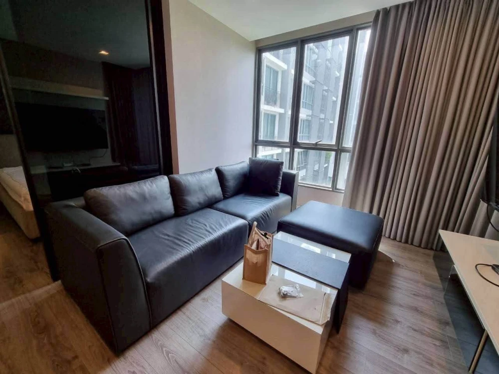 For Rent: The Room Sukhumvit 40. A unit with simple yet highly inviting decor and excellent built-in furniture. Book now!