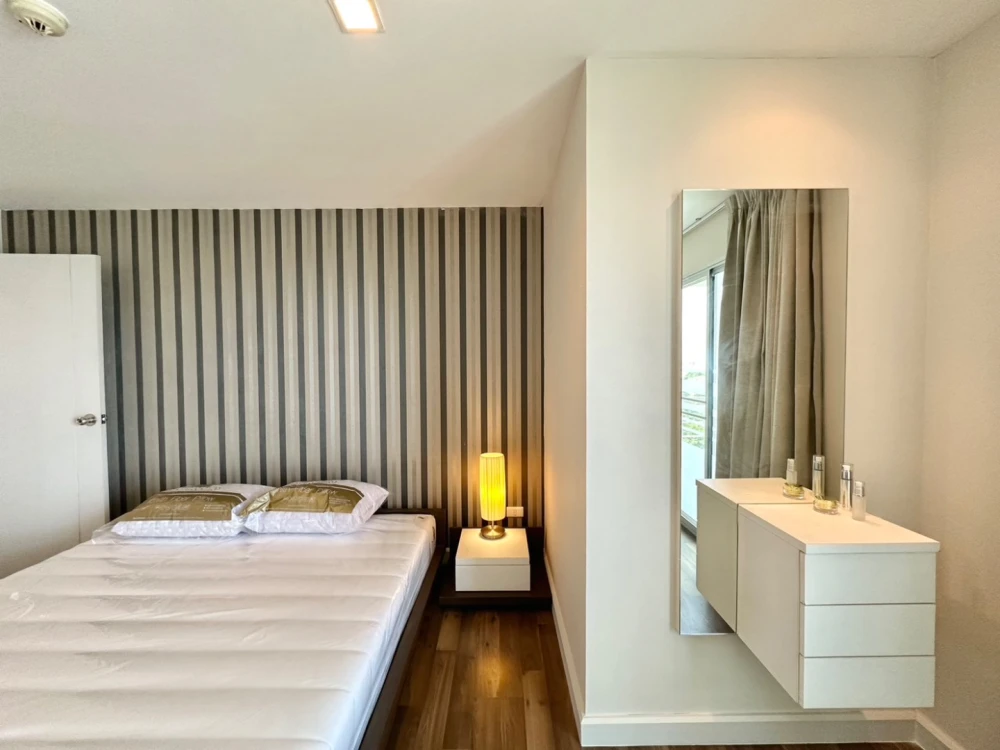 For Rent: The Room Sukhumvit 79, 8th Floor. Beautiful, inviting, and fully furnished unit. Act fast—book now!