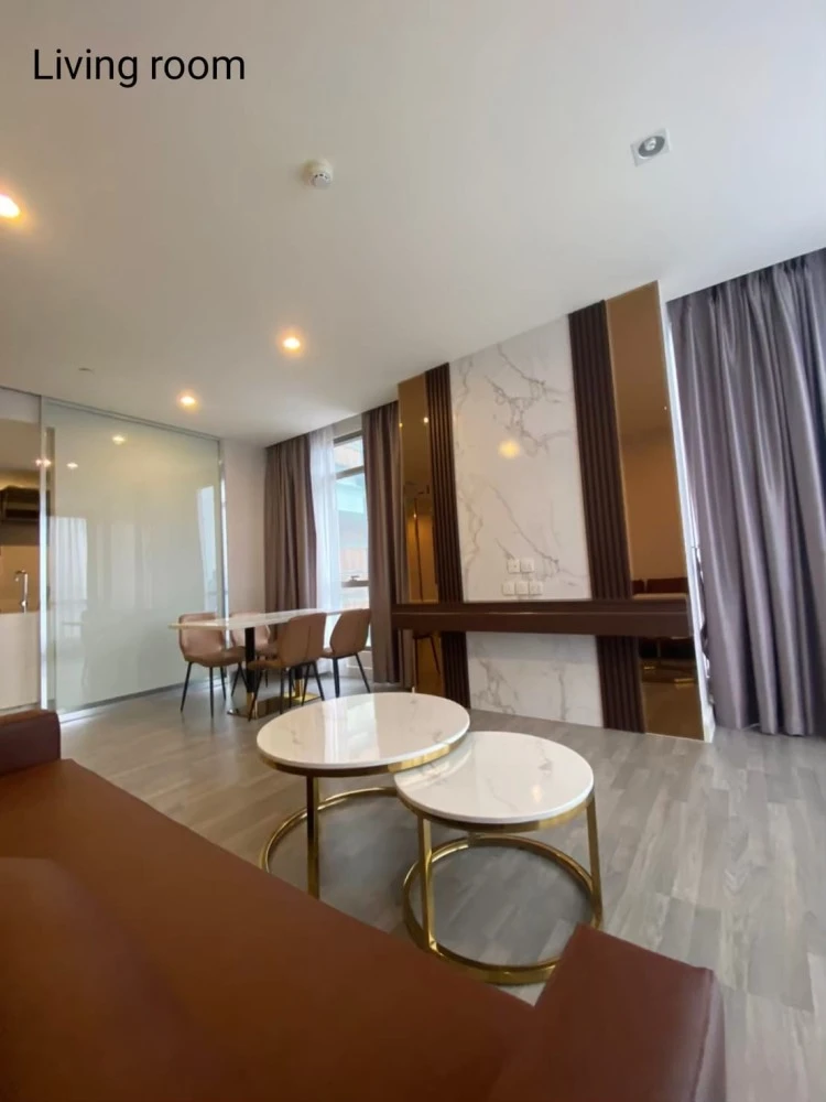For rent: The Room Rama 4, spacious room, good usable space, complete furniture and electrical appliances. If you don't book, you'll miss out.