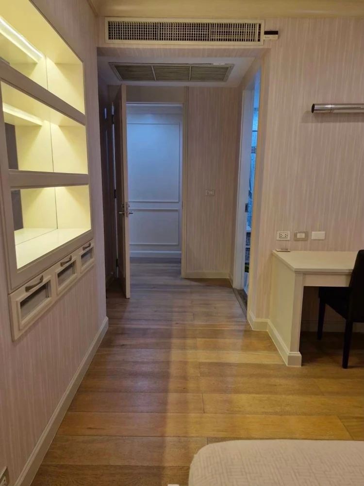 For rent: The Royal Saladaeng, 16th floor, fully furnished unit. Book now! Don't miss out!