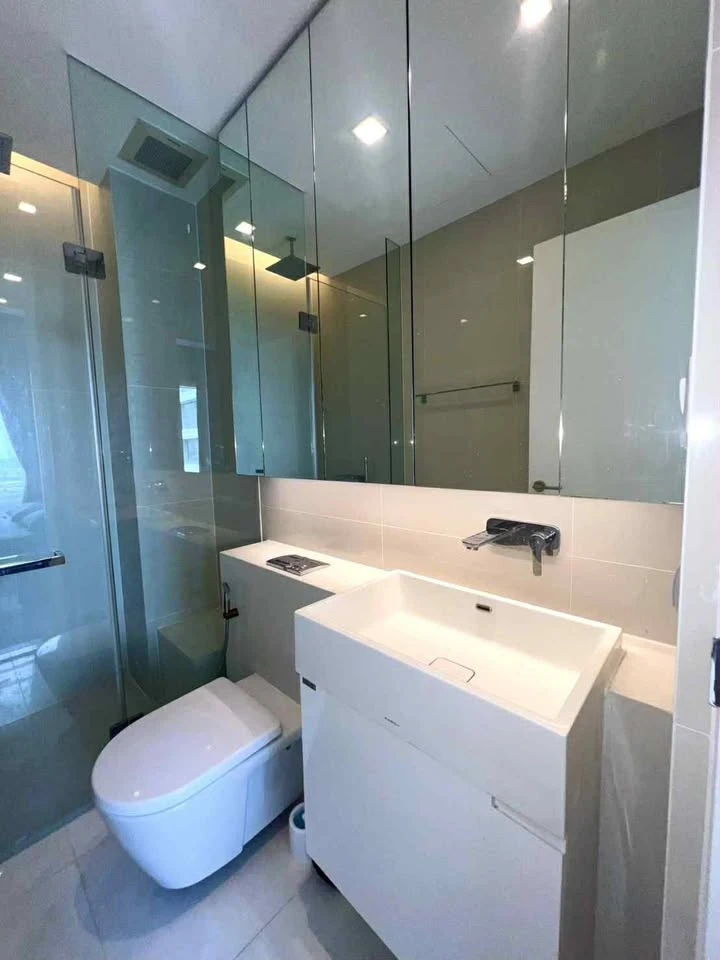 The Saint Residence for rent, Chatuchak Park view, fully built-in room with full electrical appliances. Reserve now!