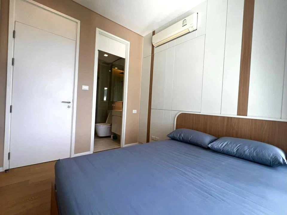 The Saint Residence for rent, Chatuchak Park view, fully built-in room with full electrical appliances. Reserve now!