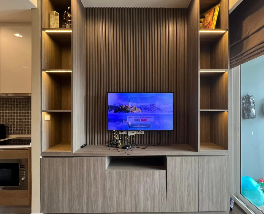 For rent: The Saint Residence, 2 bedrooms, 2 bathrooms, 26th floor (very high floor), with views of Chatuchak Park from both bedrooms. Grab it while y