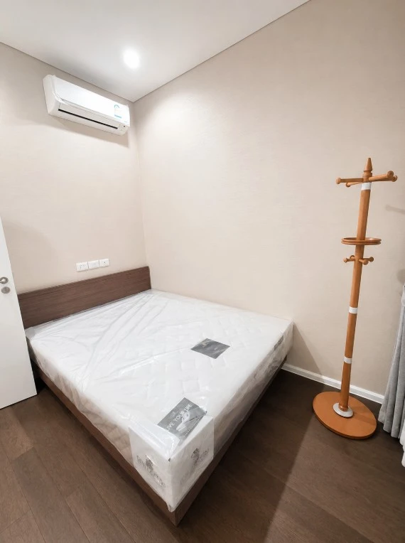 For rent: The Saint Residences, a premium 2-bedroom corner unit on a high floor with high-quality furniture, mostly made of real wood. Book now!