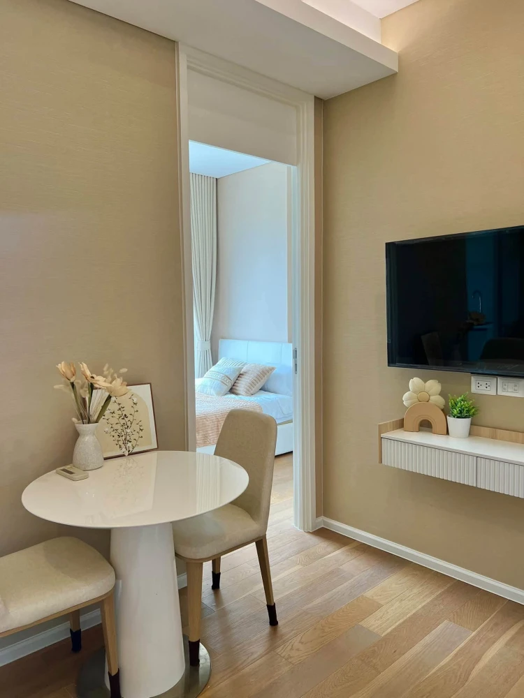 For Rent: The Saint Residences, Building C, 12A Floor. Includes high-quality premium bedding with a mattress that offers the perfect balance of softne