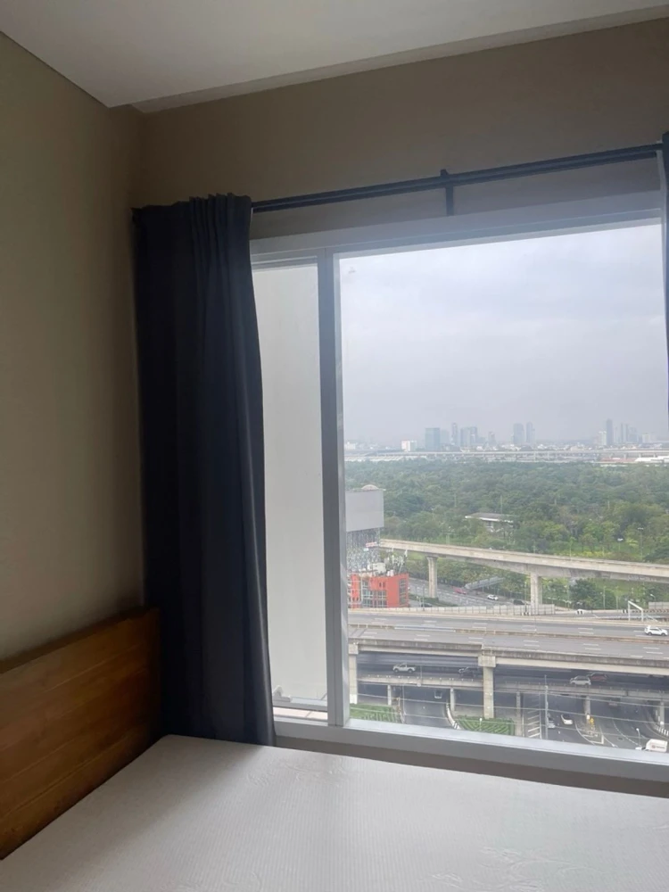For rent: The Saint Residences, 17th floor. Nice, fully furnished unit. Book now! Don't miss out!