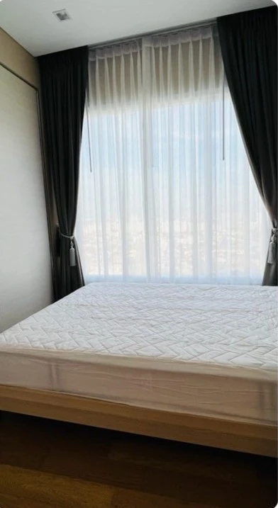 The Saint Residences for rent, 29th floor, Lad Phrao Road view, fully furnished, just bring your belongings and move in.