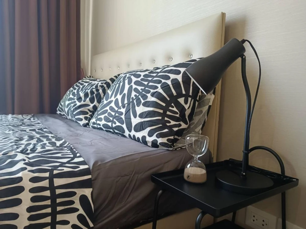 For rent: The Saint Residences, 35th floor, fully furnished, nice to live in. Reserve now, don't miss out!