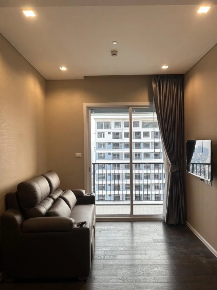 For rent: The Saint Residences, 39th floor, nice room, fully furnished, reserve now!
