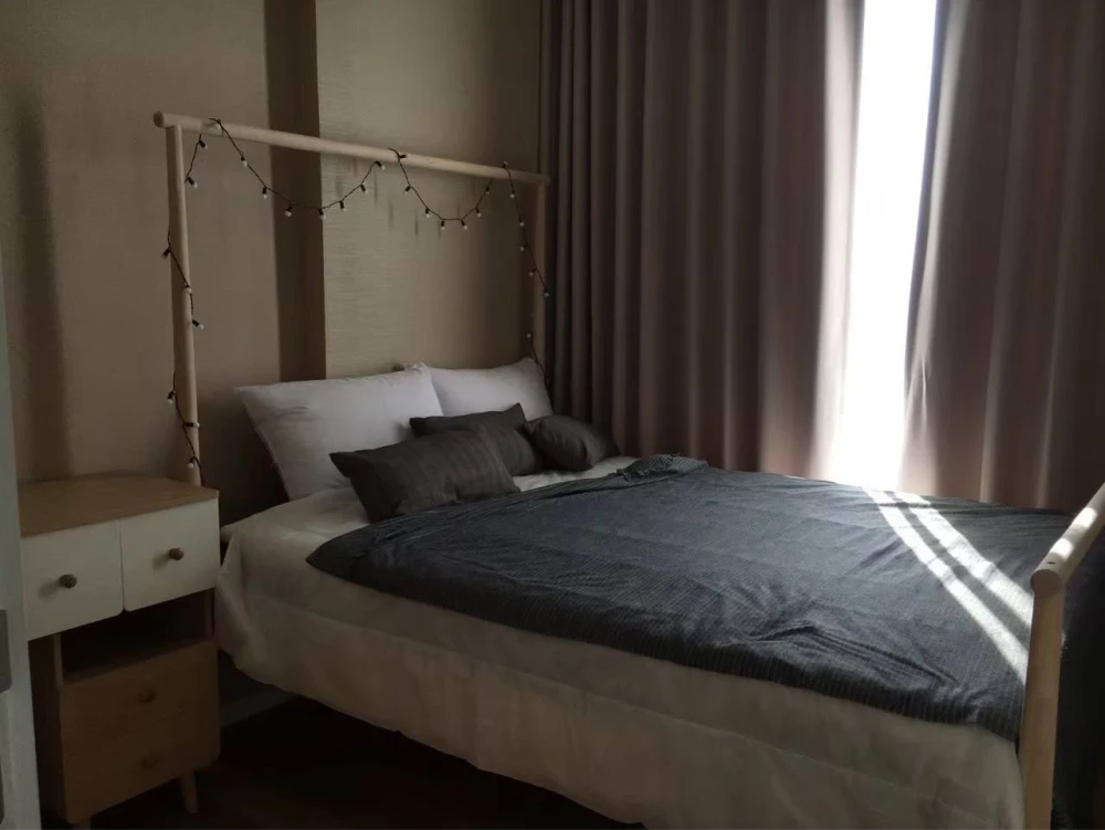 The Saint Residences for rent, very high floor, Chatuchak Park view, very refreshing, just bring your clothes and move in.