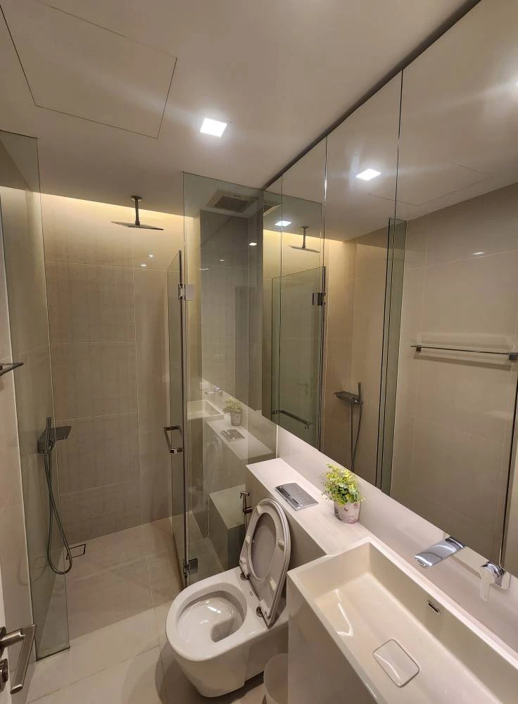 The Saint Residences for rent, very high floor, Chatuchak Park view, very refreshing, just bring your clothes and move in.