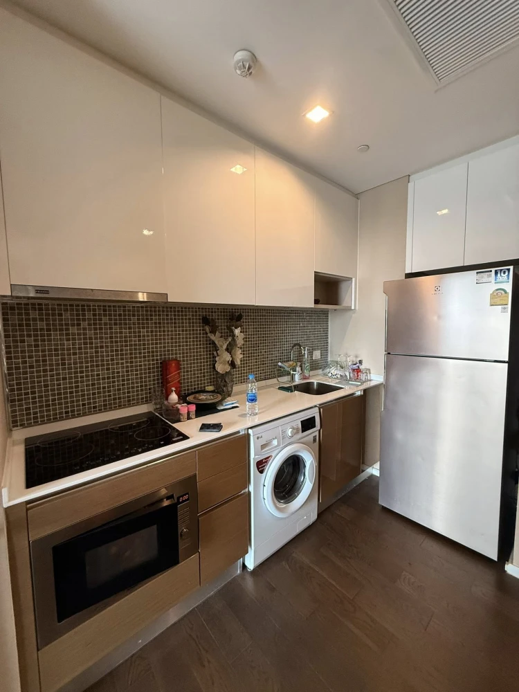 For rent The saint residences, spacious room, high floor, beautiful view, with quality furniture, hurry and book now.