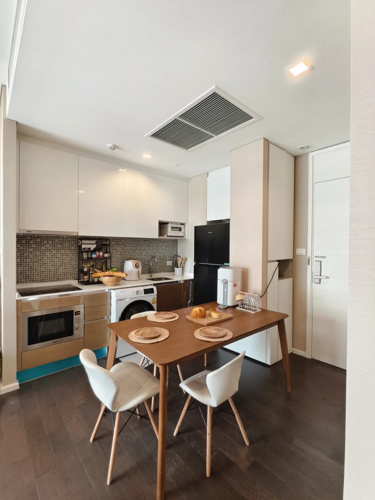 For rent: The Saint Residences, high floor, ready to move in, complete with amenities, hurry and book now before you miss out+++