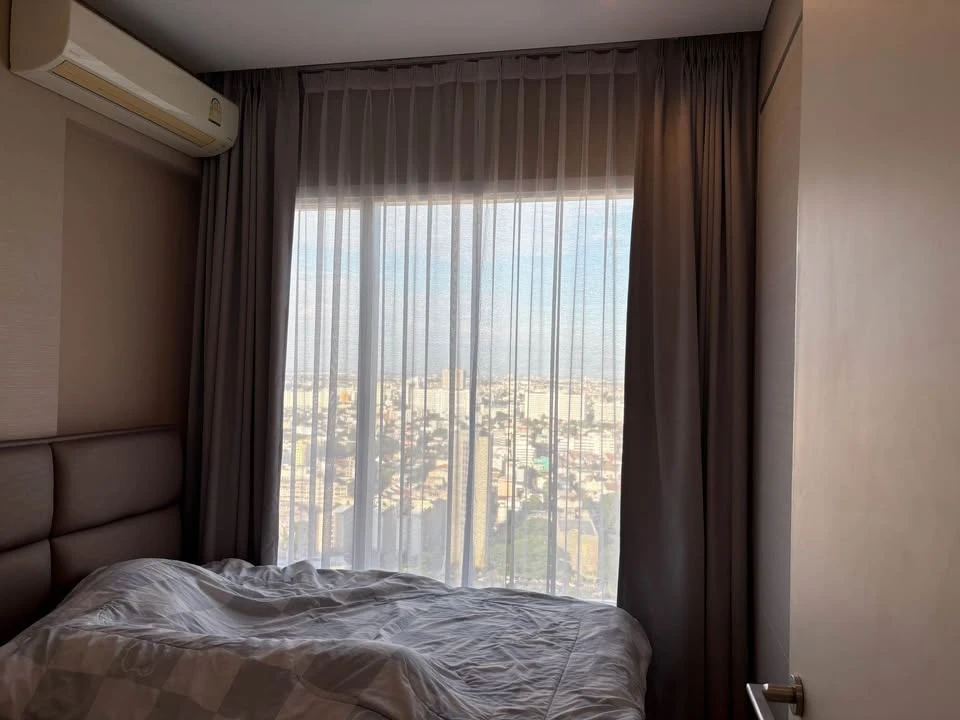 For rent: The Saint Residences. Nice room, fully furnished, beautiful Union Mall view, unblocked. Don't miss out!