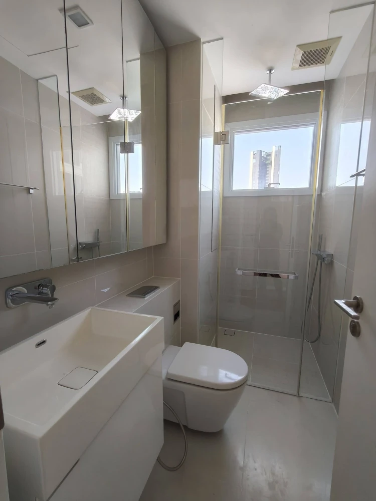 For rent: The Saint Residences, corner unit offering privacy, 20th floor, fully furnished. Book now!