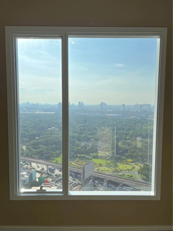 For rent: The Saint Residences, corner room with privacy, plenty of usable space, fully furnished, beautiful view, reserve now!