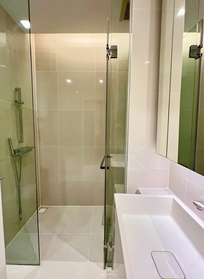 For rent: The Saint Residences, corner room with privacy, plenty of usable space, fully furnished, beautiful view, reserve now!