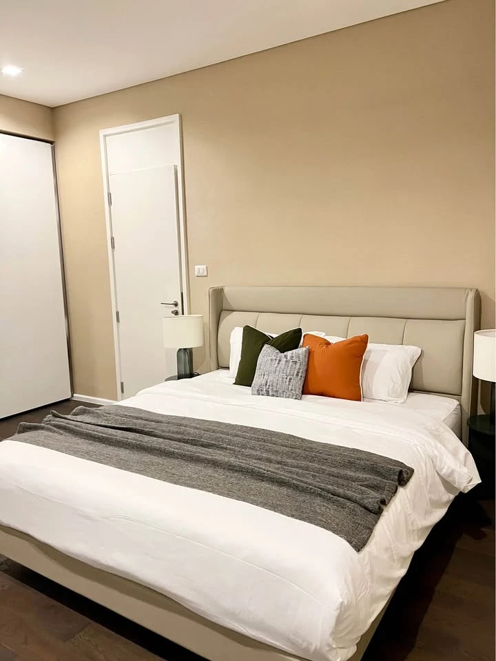 For rent: The Saint Residences, corner room with privacy, plenty of usable space, fully furnished, beautiful view, reserve now!