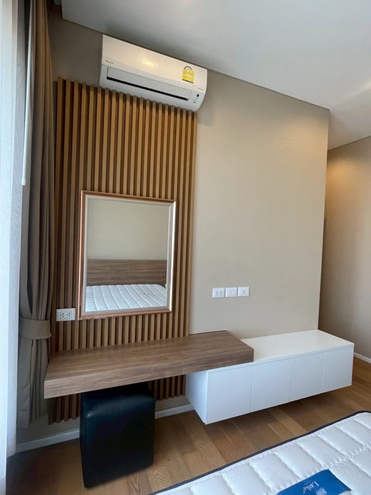 For rent: The Saint Residences, corner room, balcony facing the main road, view of the BTS. Book now and you won't be disappointed.