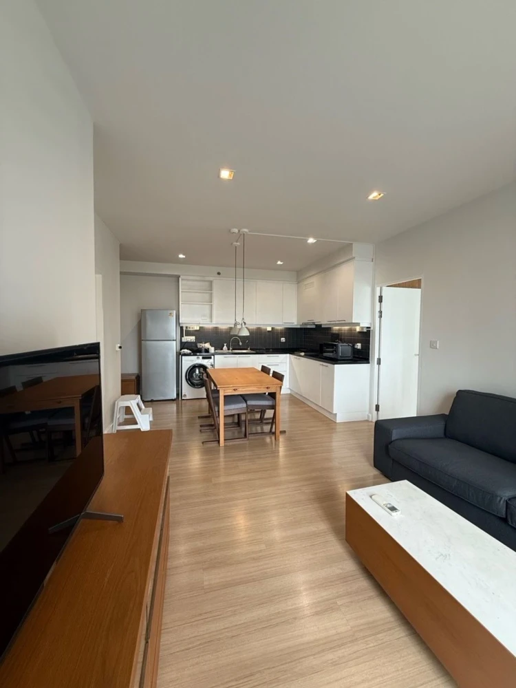 For rent: The Seed Mingle Sathorn-Suanplu, 10th floor, fully furnished unit. Very livable. Book now! Don't miss out!