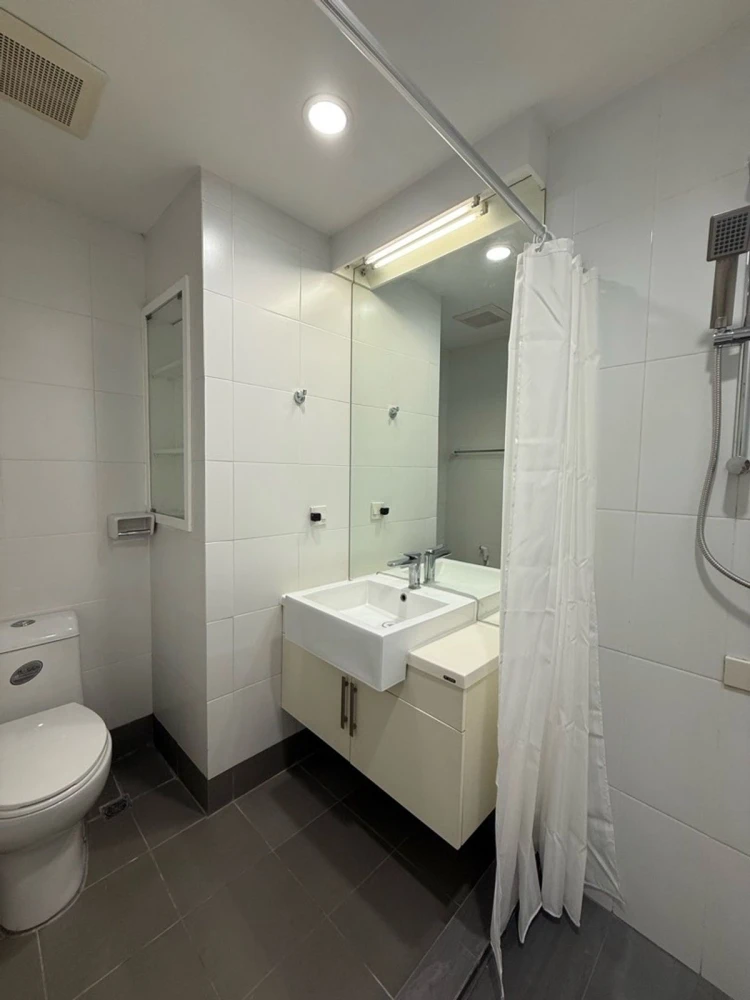 For rent: The Seed Mingle Sathorn-Suanplu, 10th floor, fully furnished unit. Very livable. Book now! Don't miss out!