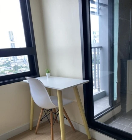 For rent: The Seed Mingle Sathorn-Suanplu, 15th floor, fully furnished, very livable. Book now!