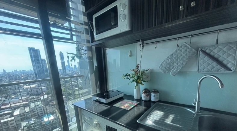 For rent: The Seed Mingle Sathorn-Suanplu, high floor, great view, fully furnished. Book now!