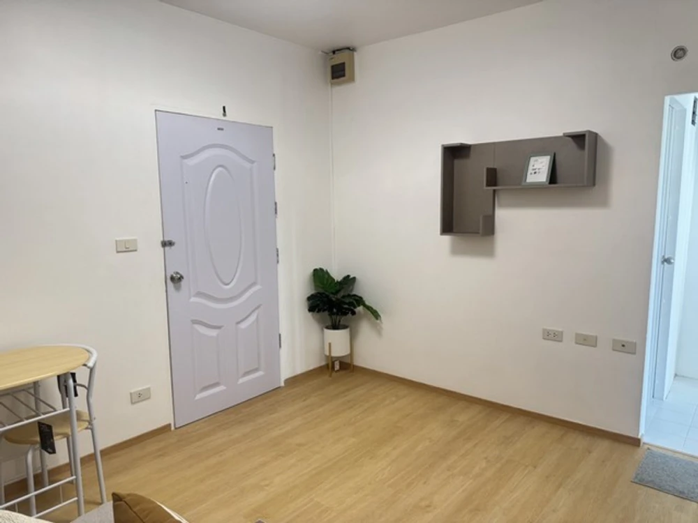 For rent: The Seed Paholyothin 14, 8th floor, city view, fully furnished, ready to move in. Book now!