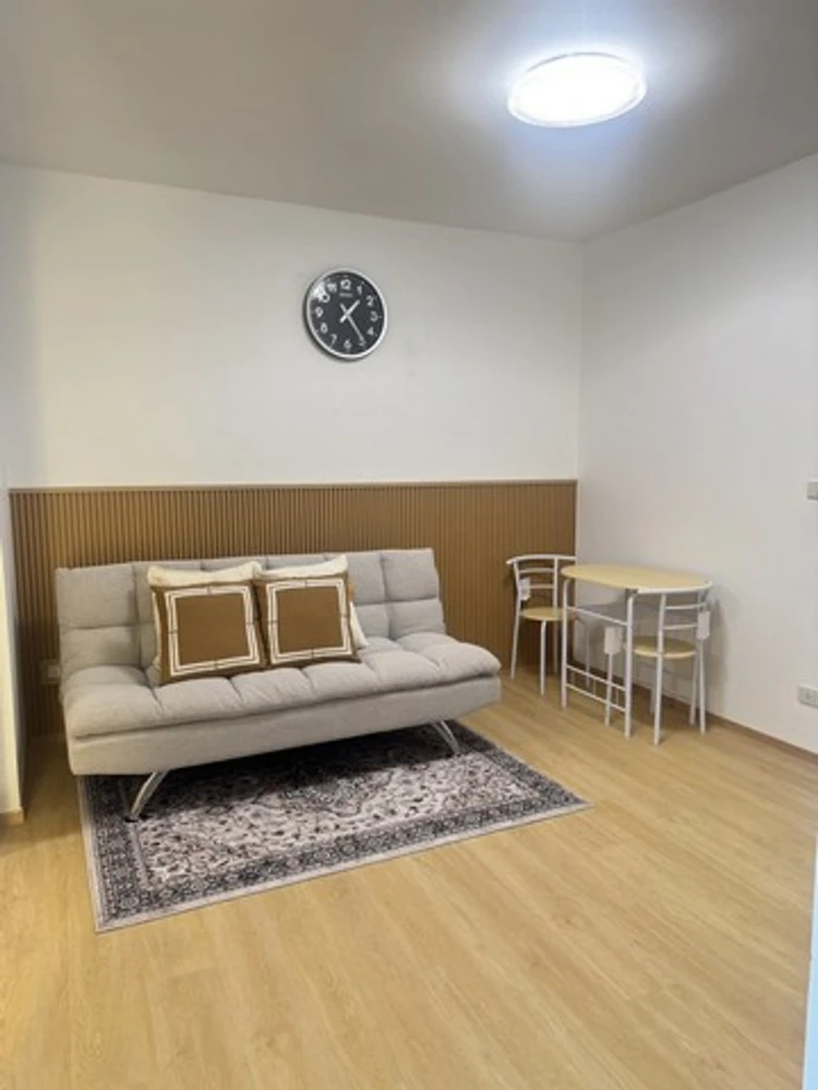 For rent: The Seed Paholyothin 14, 8th floor, city view, fully furnished, ready to move in. Book now!