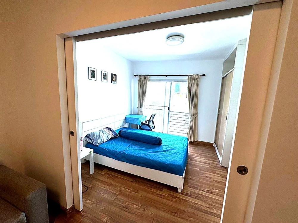 For rent: The Seed Sathon-Taksin, 4th floor, fully furnished, comfortable unit. Book now! images