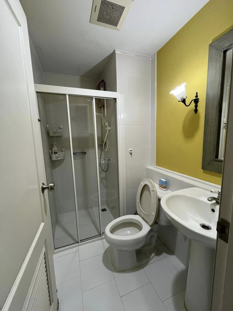 For rent: The Seed Terre Ratchayothin, studio room, fully furnished, just bring your bags and move in.