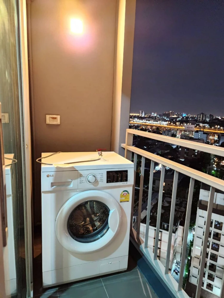 For rent: The Selected Kaset-Ngamwongwan, fully furnished room, nice to live in, book now, don't miss out.