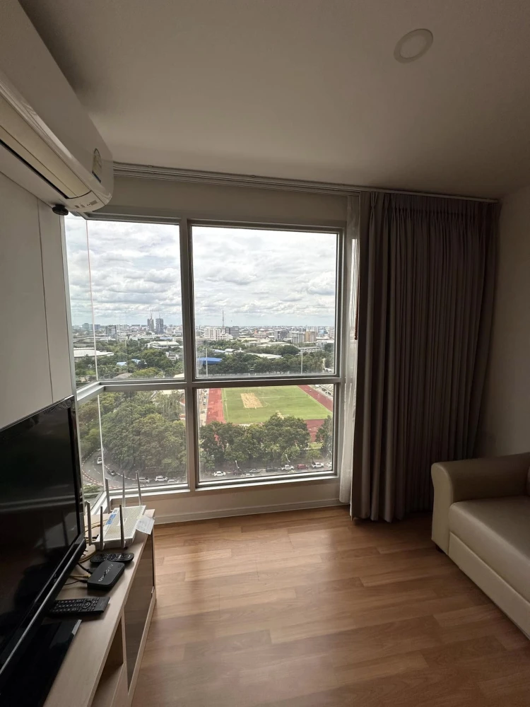 For rent: The Selected Kaset-Ngamwongwan, 19th floor, corner room, view of Kasetsart University football field. You'll regret it if you miss it.