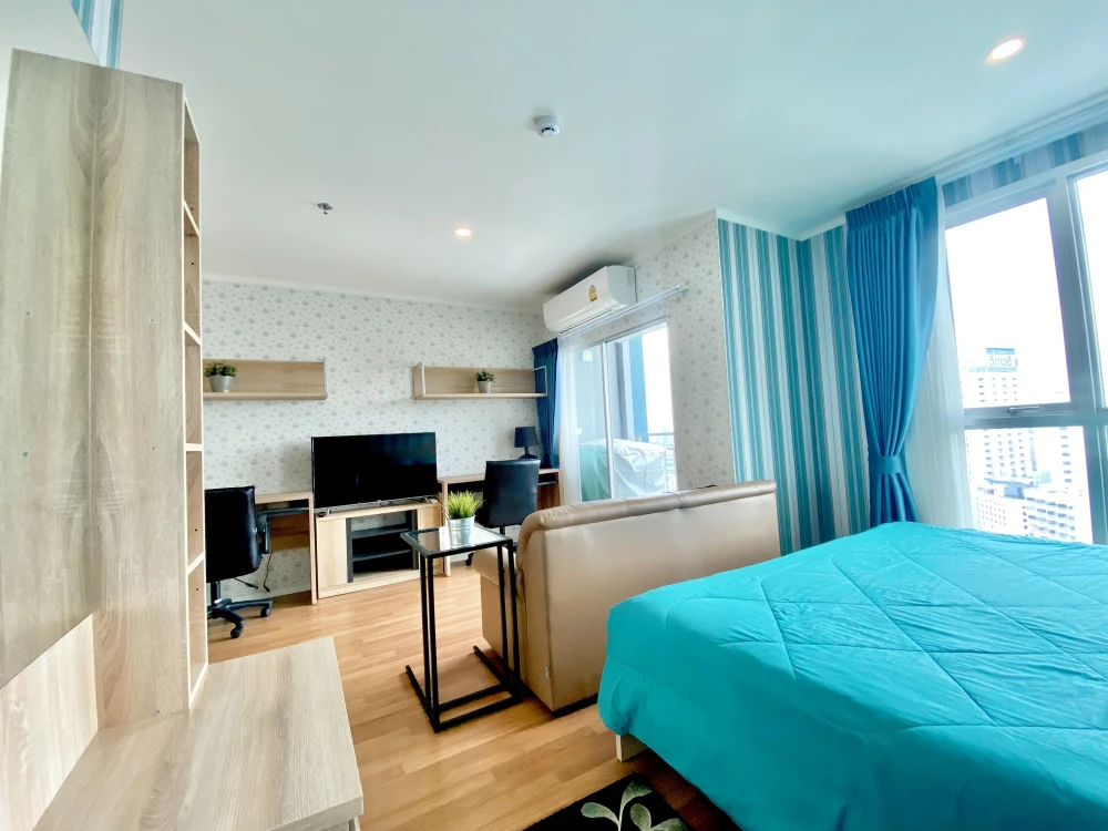 For rent, The Selected Kaset Ngamwongwan, beautiful room, good view, 1 bedroom, fully furnished, very nice, hurry up, book now.