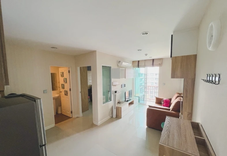 For rent: The Series Udomsuk 29, 8th floor, pool view, fully furnished, ready to move in. Book now!