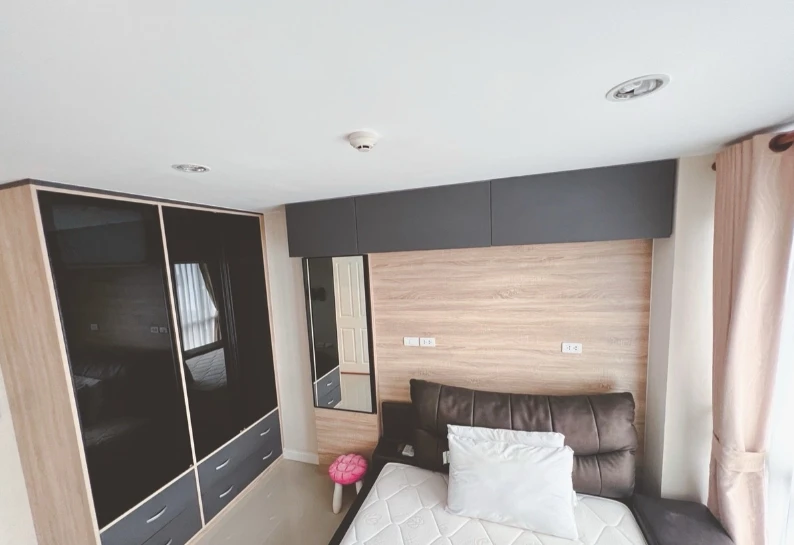 For rent: The Series Udomsuk 29, 8th floor, pool view, fully furnished, ready to move in. Book now!